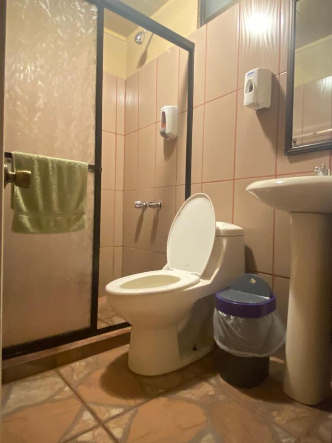 Hotel Uran Rivas Ngoại thất bức ảnh