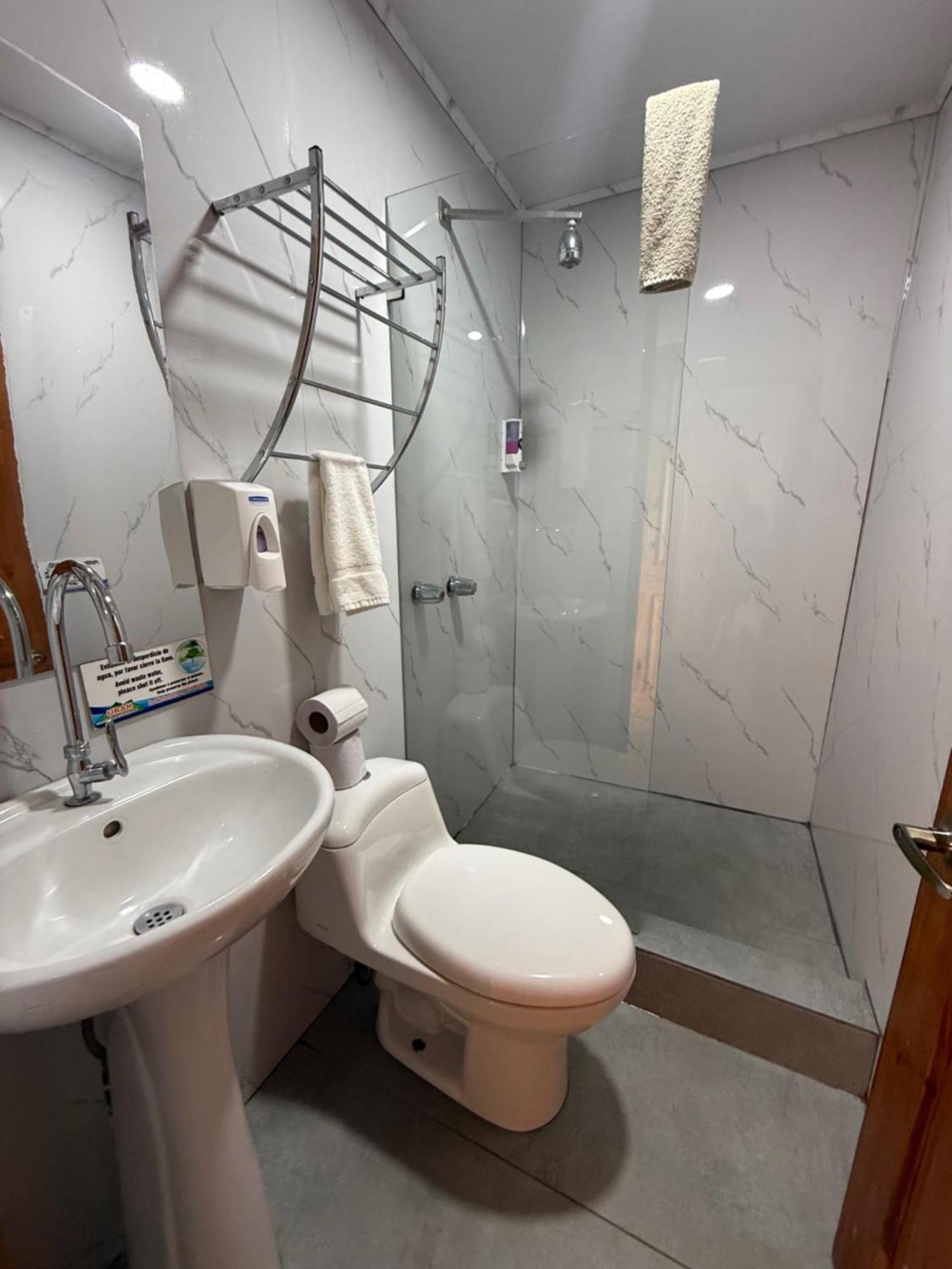 Hotel Uran Rivas Ngoại thất bức ảnh