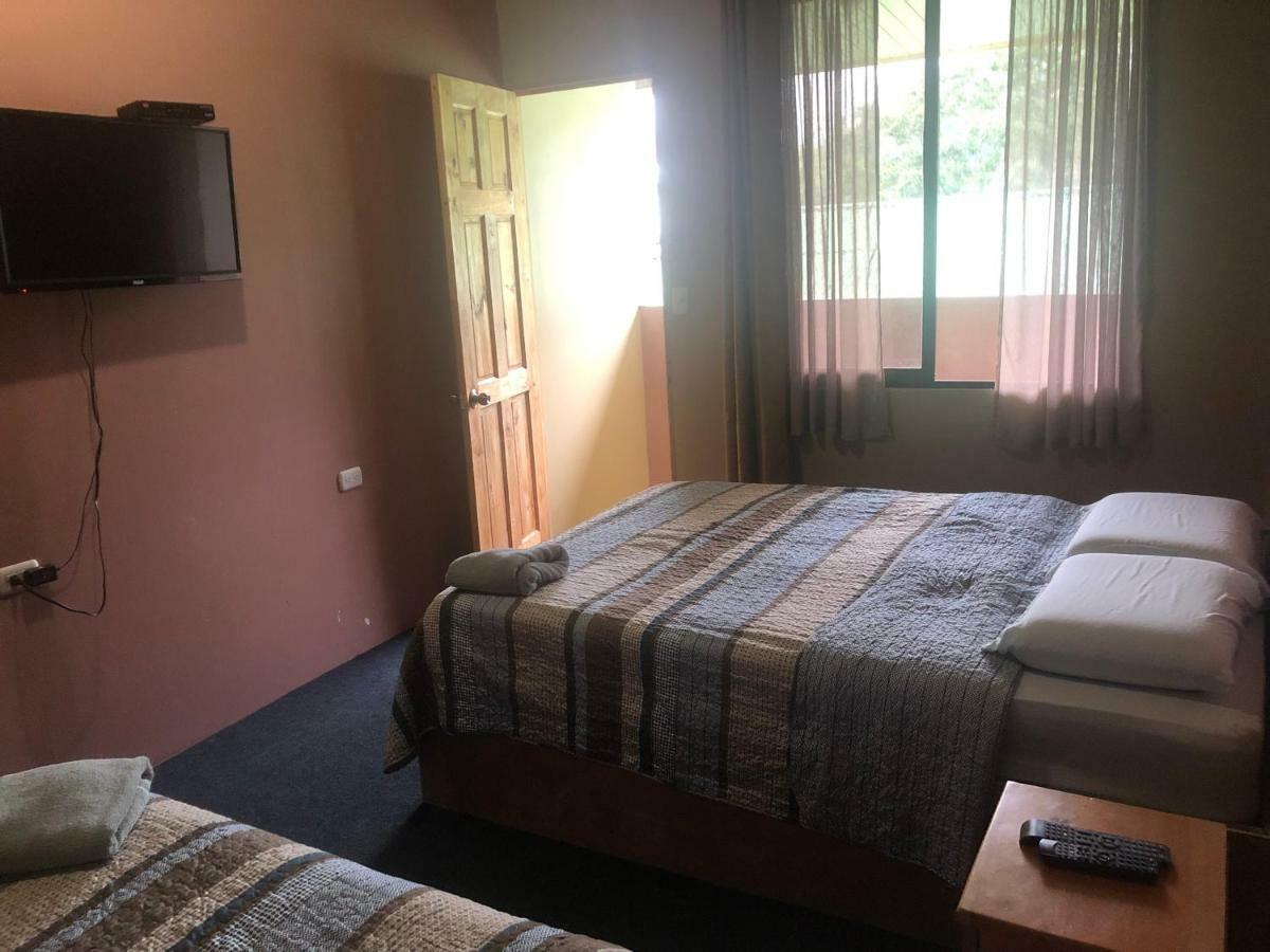 Hotel Uran Rivas Ngoại thất bức ảnh